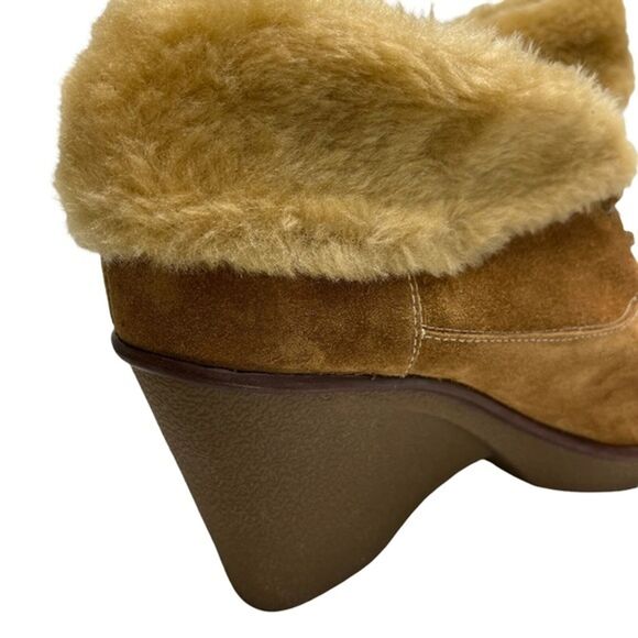 B MAKOWSKY Wedge Suede BF NELLIE Ankle Booties Real Leather Shoes Sherpa sz 10 W - Picture 13 of 16